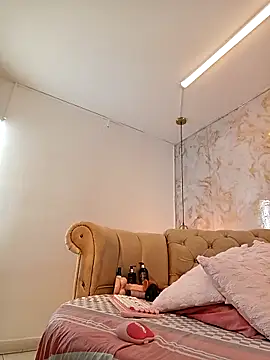 Snapshot of nathaliamiller chatting on December 19, 2025, 7:49 pm nathaliamiller online show from December 19, 2025, 7:49 pm