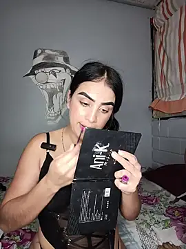 Snapshot of Bigtiti01 chatting on July 11, 2026, 9:37 pm Bigtiti01 online show from July 11, 2026, 9:37 pm