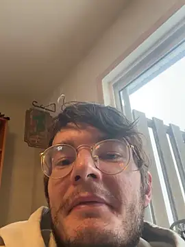 Snapshot of Hungboxer69 chatting on December 5, 2025, 8:50 pm Hungboxer69 online show from December 5, 2025, 8:50 pm