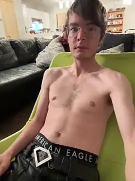 Snapshot of Hungboxer69 chatting on November 5, 2025, 3:20 am Hungboxer69 online show from November 5, 2025, 3:20 am