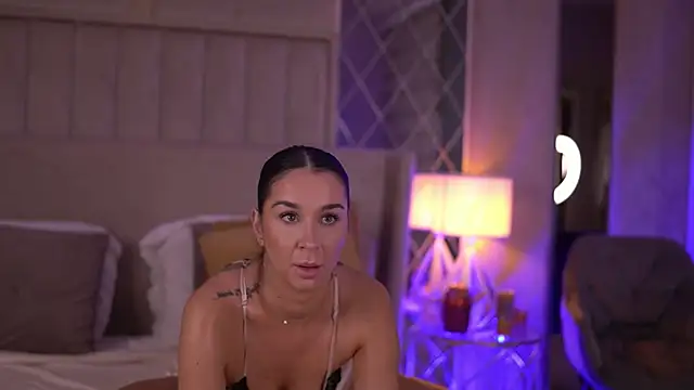 Snapshot of FrancescaDante chatting on November 14, 2025, 7:12 am FrancescaDante online show from November 14, 2025, 7:12 am