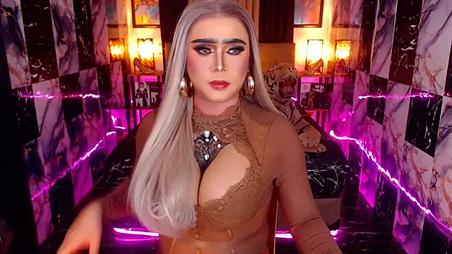 Seductivemeganxx online show from December 14, 2025, 8:36 pm