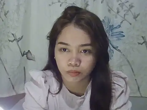 Snapshot of tinka_bella chatting on June 15, 2026, 2:39 pm tinka bella online show from June 15, 2026, 2:39 pm