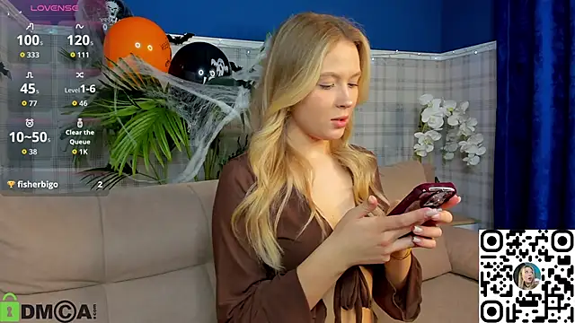 Snapshot of Margo-pvt chatting on October 28, 2025, 1:06 am Margo-pvt online show from October 28, 2025, 1:06 am