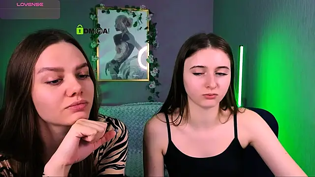 Snapshot of nekky_mouse chatting on November 29, 2025, 11:32 am nekky mouse online show from November 29, 2025, 11:32 am