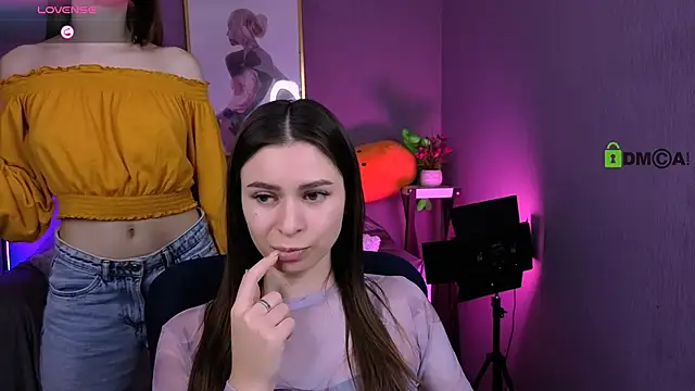 Snapshot of nekky_mouse chatting on November 5, 2025, 10:29 am nekky mouse online show from November 5, 2025, 10:29 am