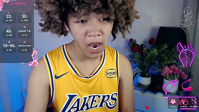 9INCHESHARDCOCK online show from February 9, 2026, 5:49 am