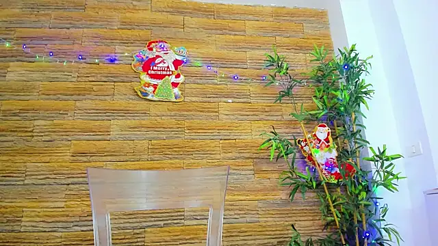 Snapshot of Cupcake_Izzy chatting on December 14, 2025, 5:46 am Cupcake Izzy online show from December 14, 2025, 5:46 am