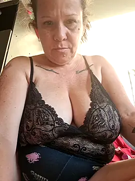 Snapshot of SinisterBabe chatting on September 21, 2025, 11:04 am SinisterBabe online show from September 21, 2025, 11:04 am