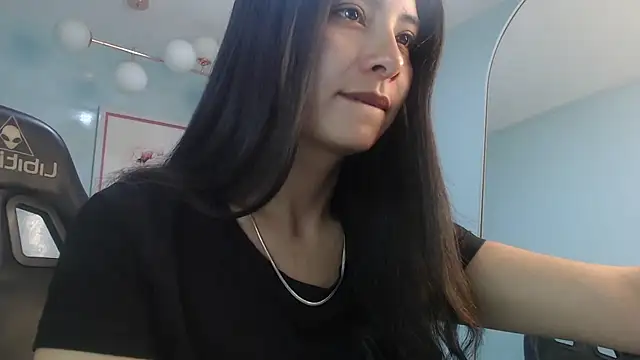 victoria hernandez t  online show from March 2, 2026, 1:18 pm