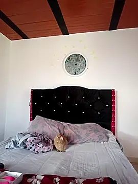 Snapshot of Isa_Acosta chatting on November 22, 2025, 12:48 pm Isa Acosta online show from November 22, 2025, 12:48 pm