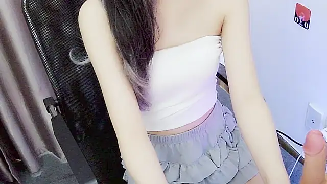 Snapshot of ALy-Lush chatting on December 21, 2025, 5:31 am ALy-Lush online show from December 21, 2025, 5:31 am