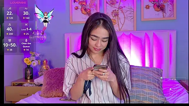 Snapshot of TifannyWolf_ chatting on November 21, 2025, 4:33 am TifannyWolf online show from November 21, 2025, 4:33 am