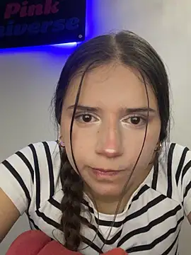 Snapshot of LilithAbril chatting on November 20, 2025, 5:08 am LilithAbril online show from November 20, 2025, 5:08 am