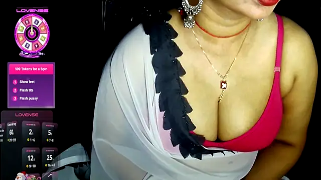 Snapshot of QUEEN_SAKHI- chatting on July 9, 2026, 5:01 pm QUEEN SAKHI- online show from July 9, 2026, 5:01 pm
