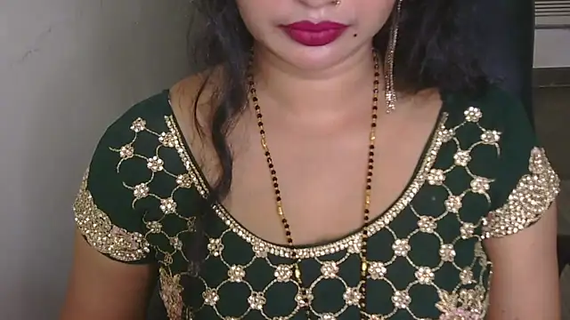 Snapshot of QUEEN_SAKHI- chatting on November 2, 2025, 9:36 am QUEEN SAKHI- online show from November 2, 2025, 9:36 am