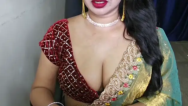 Snapshot of QUEEN_SAKHI- chatting on November 21, 2025, 9:14 pm QUEEN SAKHI- online show from November 21, 2025, 9:14 pm