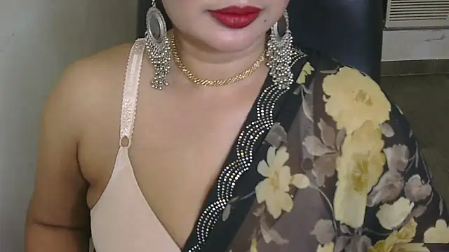 Snapshot of QUEEN_SAKHI- chatting on October 28, 2025, 9:08 am QUEEN SAKHI- online show from October 28, 2025, 9:08 am