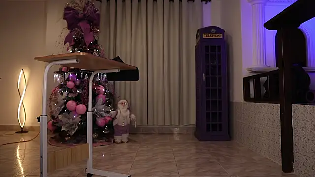 Snapshot of vaniaa95 chatting on November 18, 2025, 1:10 am vaniaa95 online show from November 18, 2025, 1:10 am