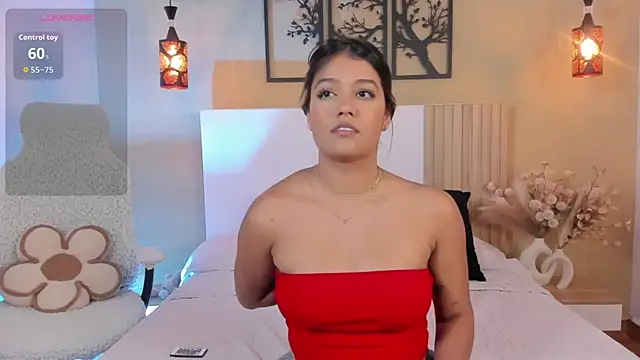 Snapshot of Camila_Bustamante chatting on November 20, 2025, 3:23 pm Camila Bustamante online show from November 20, 2025, 3:23 pm