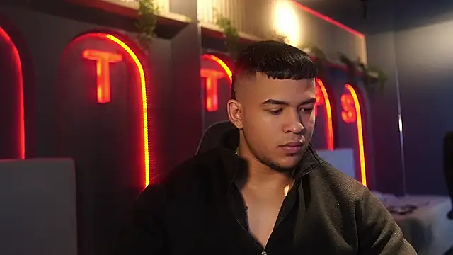 Thiago Valente online show from April 17, 2026, 2:09 pm