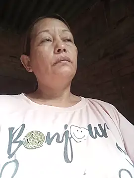 marinita13 online show from May 14, 2026, 12:13 pm