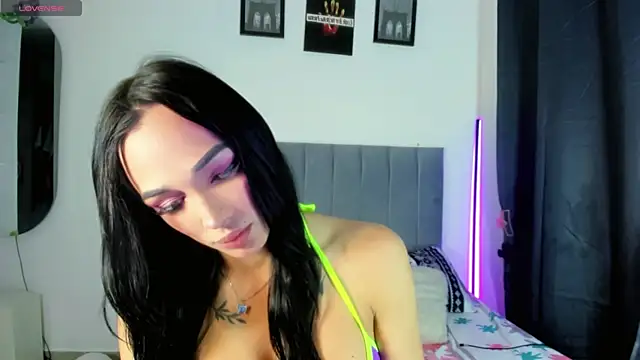 crisbunny x online show from February 9, 2026, 3:15 am