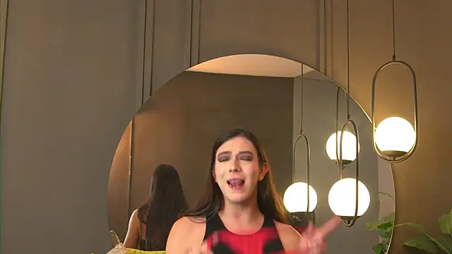 Snapshot of Ariaa_Isabell chatting on July 8, 2026, 6:52 pm Ariaa Isabell online show from July 8, 2026, 6:52 pm