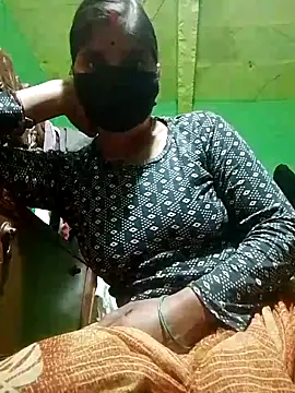 Snapshot of Suhani_cuty chatting on November 6, 2025, 3:49 pm Suhani cuty online show from November 6, 2025, 3:49 pm