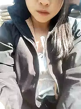 Snapshot of Tiyir597 chatting on January 12, 2026, 3:57 am Tiyir597 online show from January 12, 2026, 3:57 am