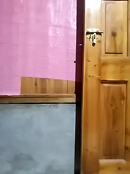 Snapshot of Tiyir597 chatting on February 8, 2026, 3:59 am Tiyir597 online show from February 8, 2026, 3:59 am