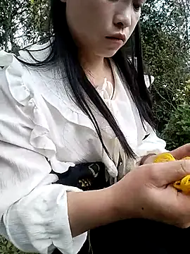 Snapshot of Tiyir597 chatting on March 1, 2026, 2:11 am Tiyir597 online show from March 1, 2026, 2:11 am