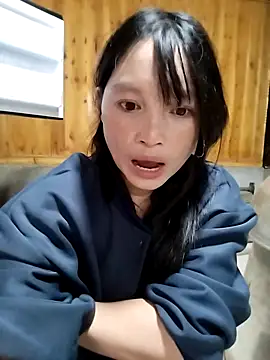 Snapshot of Tiyir597 chatting on February 15, 2026, 3:40 am Tiyir597 online show from February 15, 2026, 3:40 am