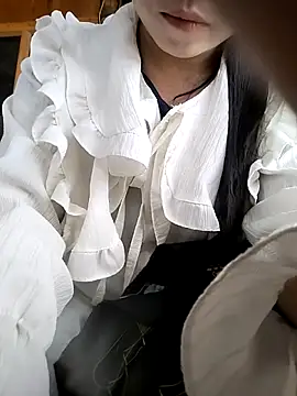 Tiyir597 online show from April 20, 2026, 3:20 am