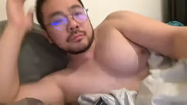 Snapshot of Bytheway0122 chatting on October 21, 2025, 12:37 pm Bytheway0122 online show from October 21, 2025, 12:37 pm