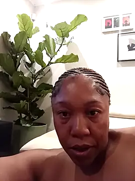 zulussbbw-coco online show from March 12, 2026, 10:03 pm