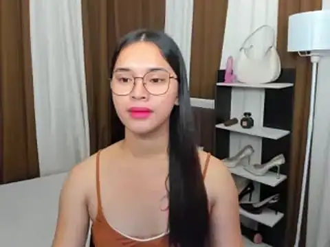 Snapshot of SeductiveAppleTS chatting on November 23, 2025, 6:56 am SeductiveAppleTS online show from November 23, 2025, 6:56 am