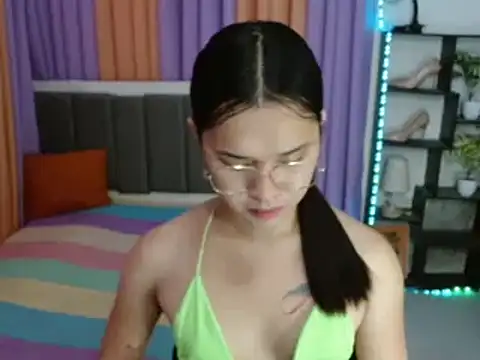 Snapshot of SeductiveAppleTS chatting on November 20, 2025, 5:46 pm SeductiveAppleTS online show from November 20, 2025, 5:46 pm