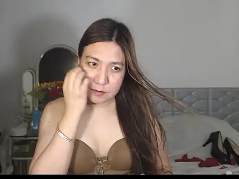 Snapshot of stellahugeX chatting on November 28, 2025, 8:25 am stellahugeX online show from November 28, 2025, 8:25 am