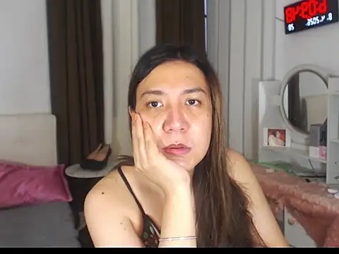 stellahugeX online show from April 7, 2026, 10:11 pm