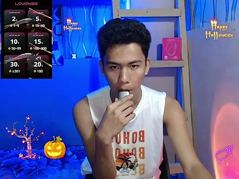 Snapshot of Demure_Asian143 chatting on November 3, 2025, 10:52 am Demure Asian143 online show from November 3, 2025, 10:52 am