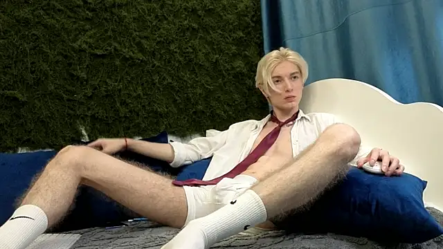 fiachand online show from November 13, 2025, 9:30 pm