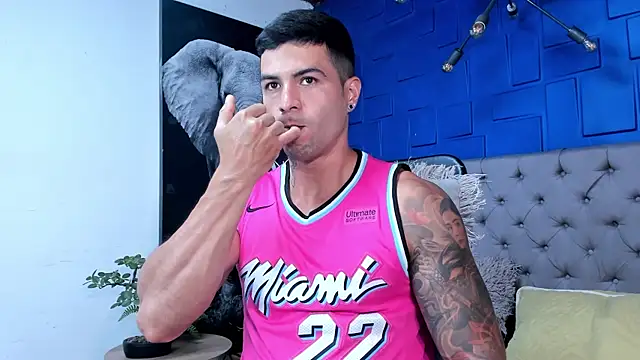 andres-clark92 online show from October 25, 2025, 6:08 pm