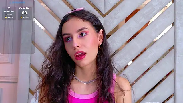 Sarah-Grace online show from September 13, 2025, 2:44 am