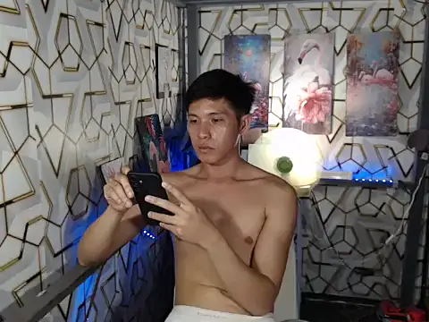 Snapshot of darryl_hugecok chatting on November 13, 2025, 4:49 am darryl hugecok online show from November 13, 2025, 4:49 am