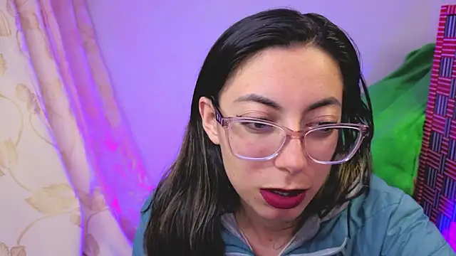 Miranda sexlove  online show from January 15, 2026, 6:06 am