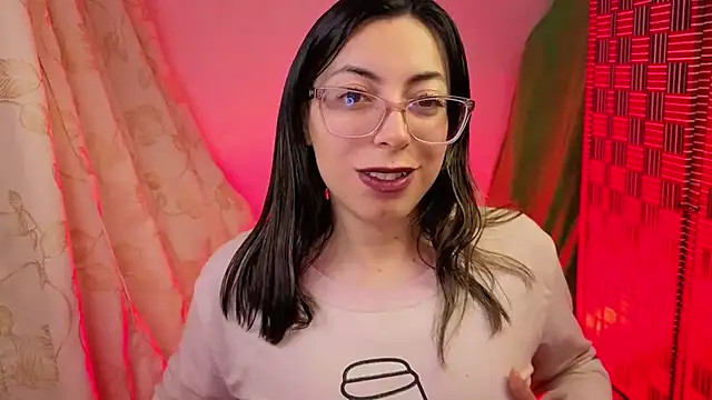 Snapshot of Miranda_sexlove_ chatting on December 14, 2025, 7:36 am Miranda sexlove online show from December 14, 2025, 7:36 am