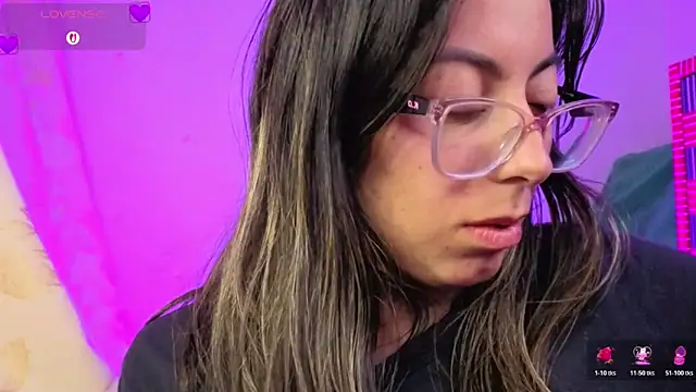 Miranda sexlove  online show from February 17, 2026, 7:00 pm