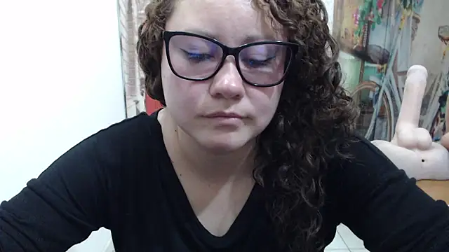 Snapshot of greeneyes_nurse chatting on December 18, 2025, 6:23 pm greeneyes nurse online show from December 18, 2025, 6:23 pm