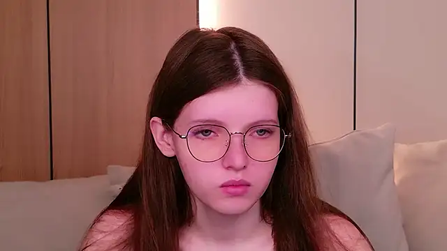 Gaby Essen online show from April 9, 2026, 8:59 pm